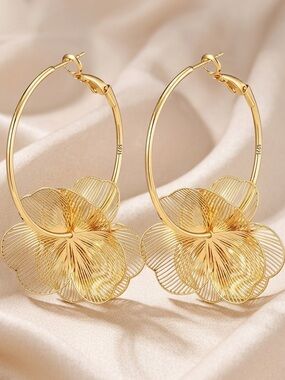 14K Gold Plated 925 Sterling Silver Trendy Floral Hoop Earrings